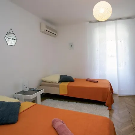 Cozy With Own Bathroom In The Old Town Σπλιτ