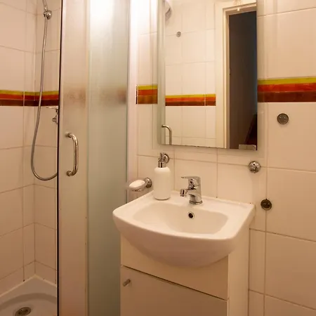 بيت ضيافة Cozy With Own Bathroom In The Old Town 3*